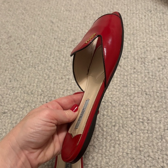 Prada Women's Red flat sandals - Picture 6 of 10